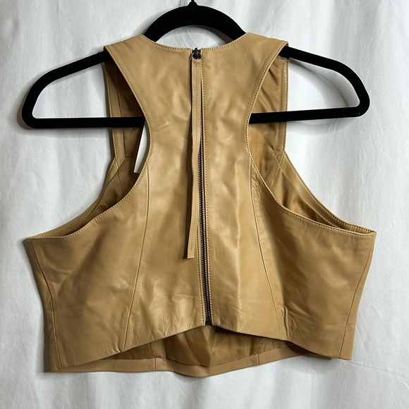 NWT Lita By Ciara Womens Iced Coffee Lamb Leather Sleeveless Crop Top SIZE LARGE - Picture 3 of 5